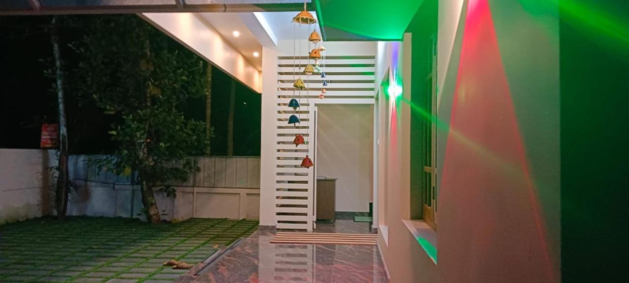 Sree Valsam Inn Bed Breakfast Alappuzha Esterno foto