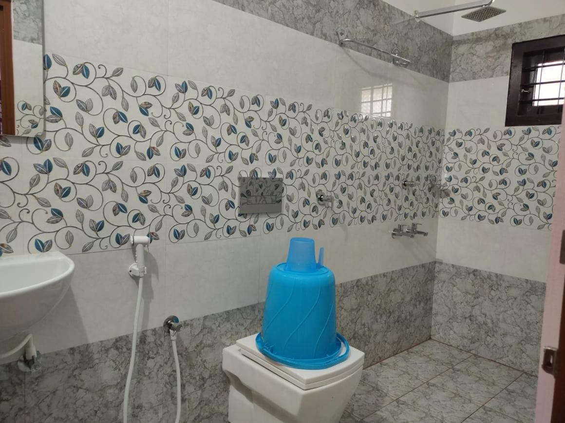Sree Valsam Inn Bed Breakfast Alappuzha Esterno foto